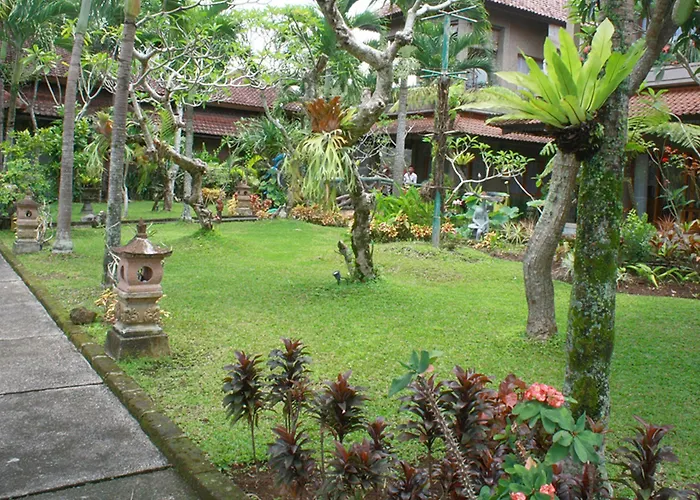 ホテル Cendana & By Mahaputra 3*