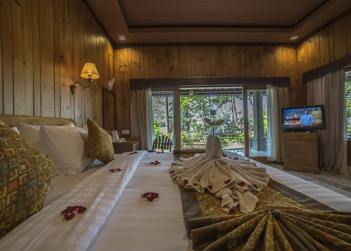Cendana & By Mahaputra 3*
