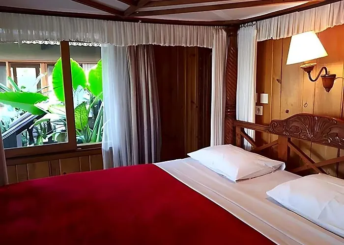 Hotel Cendana & By Mahaputra 3*