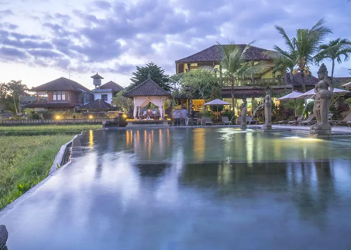 Cendana & By Mahaputra 3*