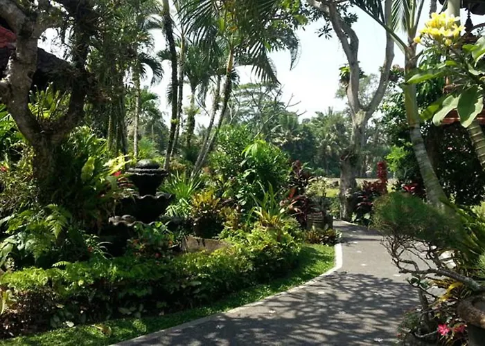 Cendana & By Mahaputra ウブド