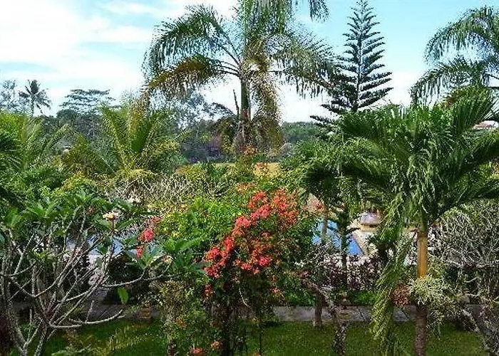 Cendana & By Mahaputra 3*