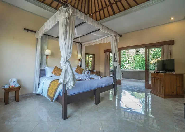 Cendana & By Mahaputra 3*