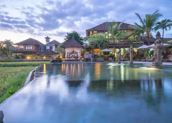 Cendana & By Mahaputra ホテル 3*
